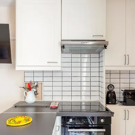 Apartment Chez Helene - Deux Pieces Climatise Avec Parking Prive La Grande-Motte