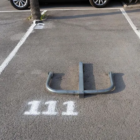 Apartment Chez Helene - Deux Pieces Climatise Avec Parking Prive *